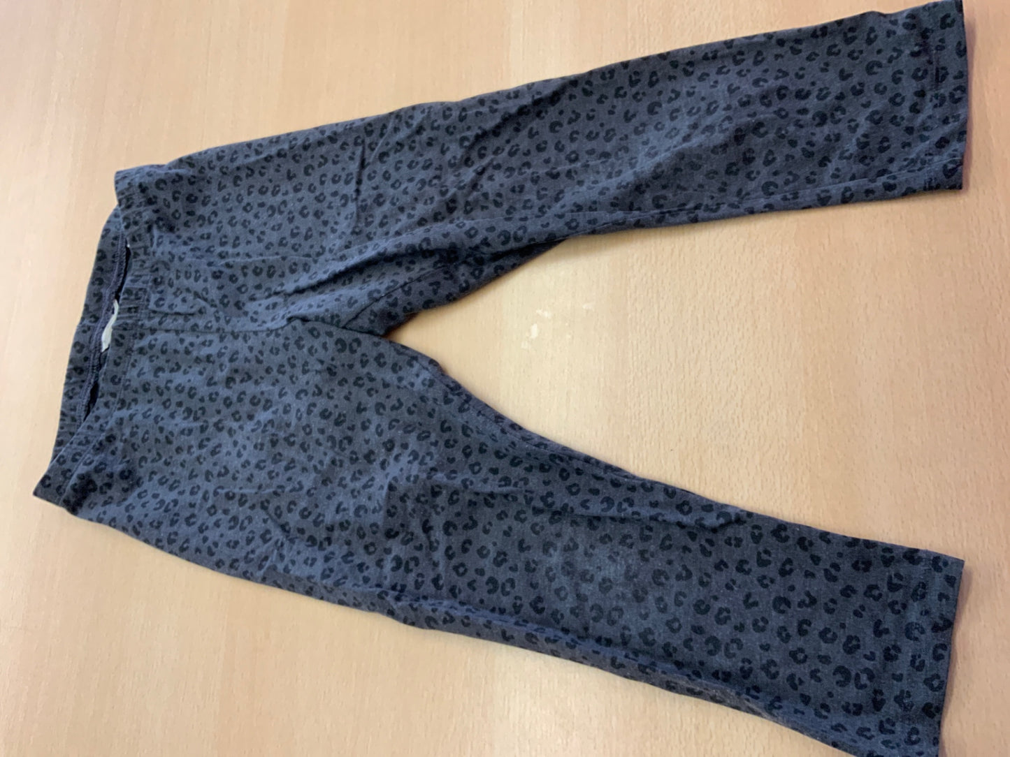 Leggings 152 Dunkelgrau mit Leopardenmuster