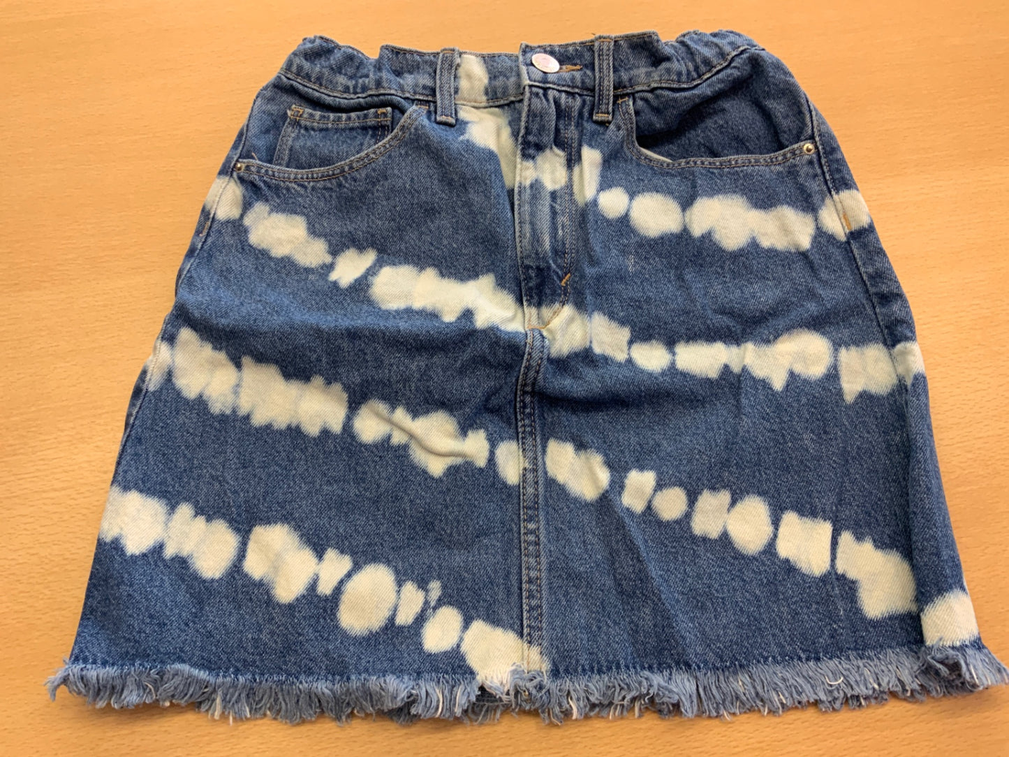 Rock 164 Blau und Weiß