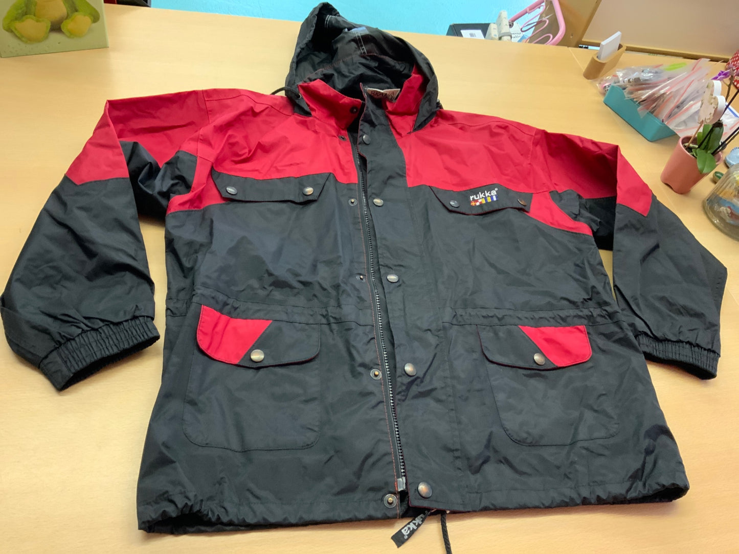 Rukka Wetterschutzjacke 152 Schwarz und Rot