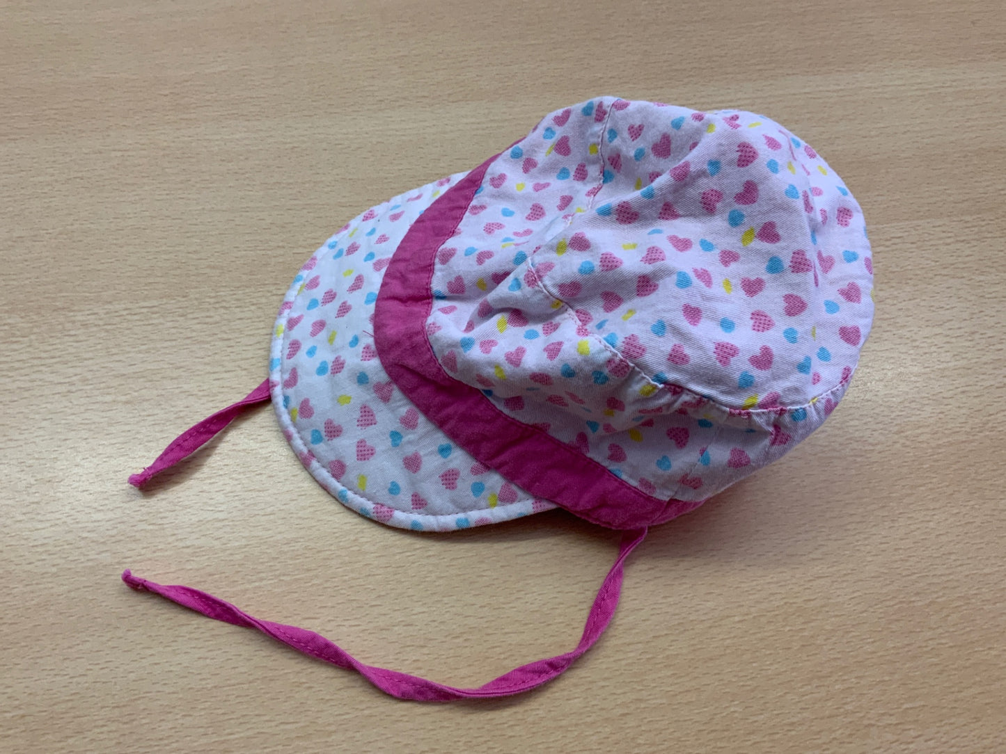 Mütze 47 Rosa, Weiß, Gelb, Blau