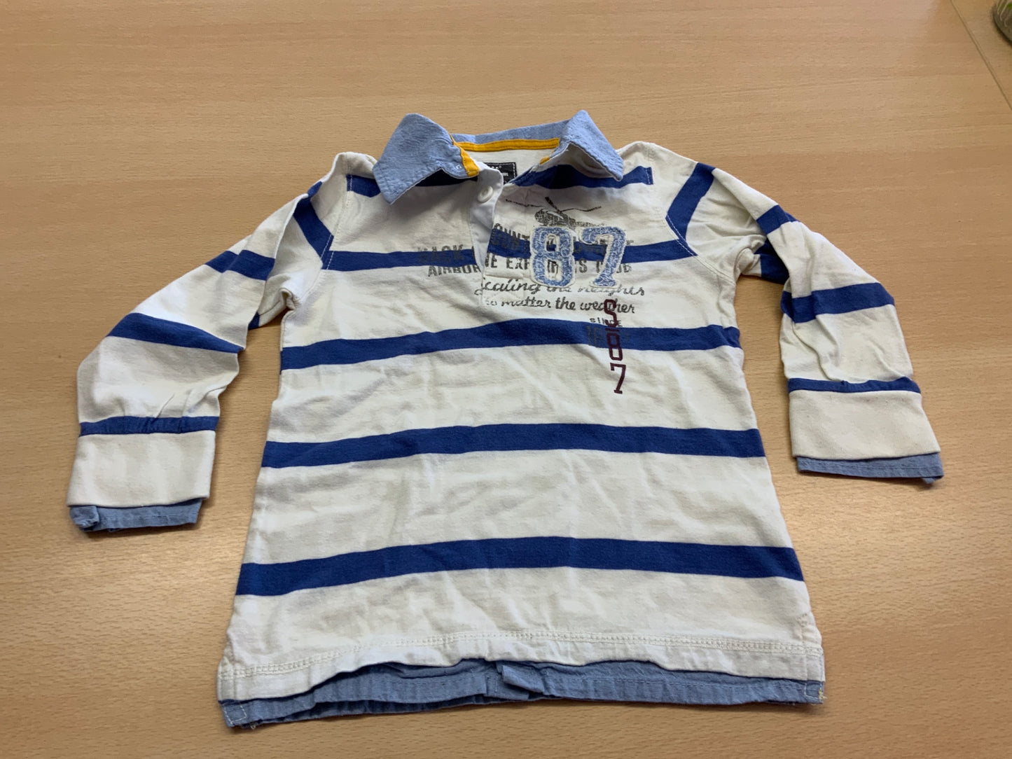 Pullover 98/104 Weiß mit blauen Streifen