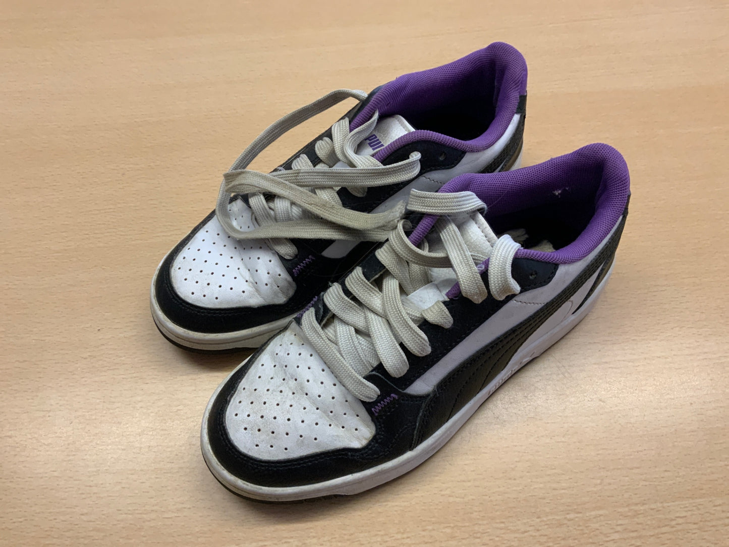 Puma Sneaker 36 Weiß, Schwarz, Lila