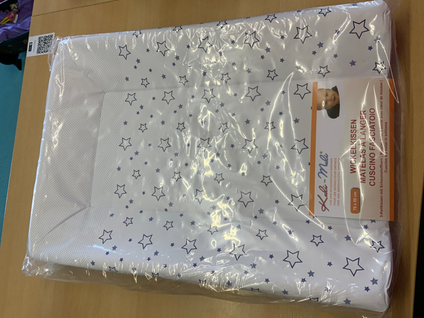 KuliMuli Wickelkissen 50 x 70 Weiß mit blauen Sternen