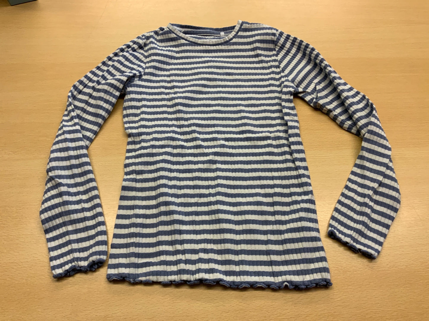 Langarmshirt 134/140 Blau und Weiß