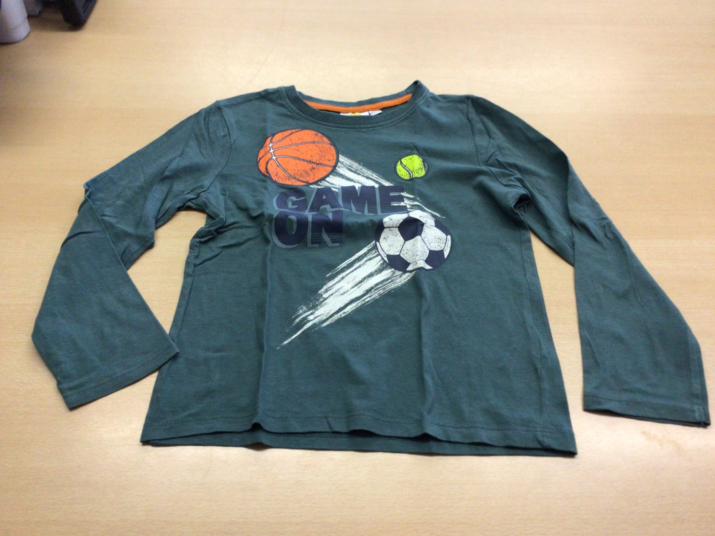 Langarmshirt 122/128 Grün