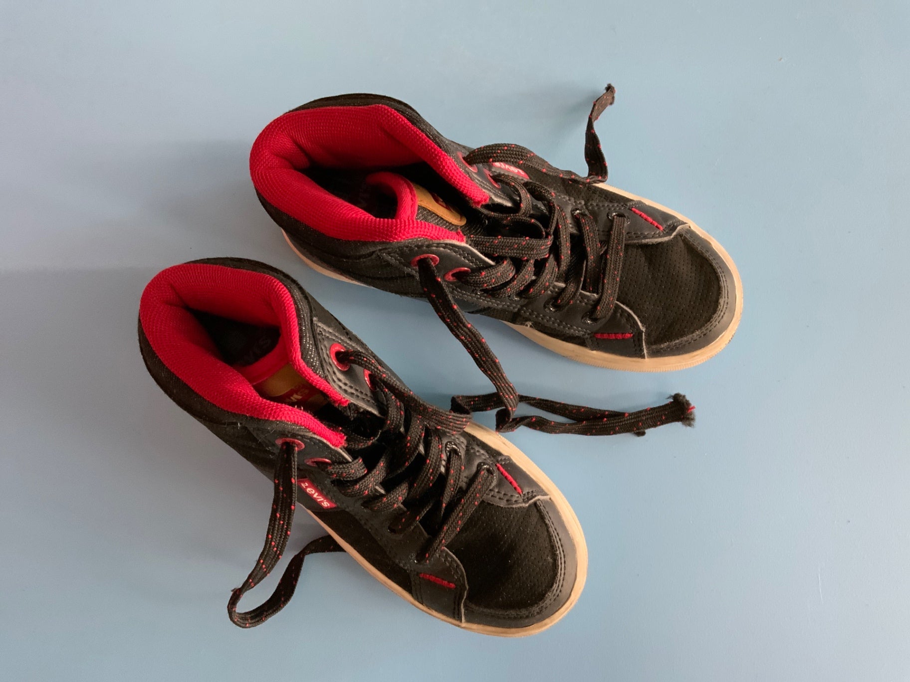 Unbekannt Sneaker 31 Schwarz und Rot