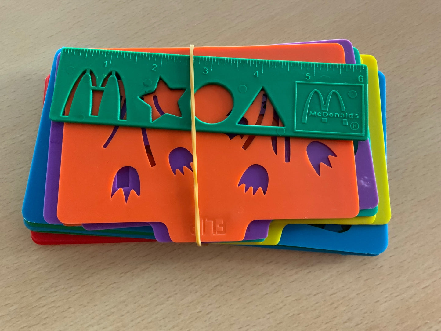 Lineal und Schablone Grün, Orange, Rot, Blau, Gelb, Lila