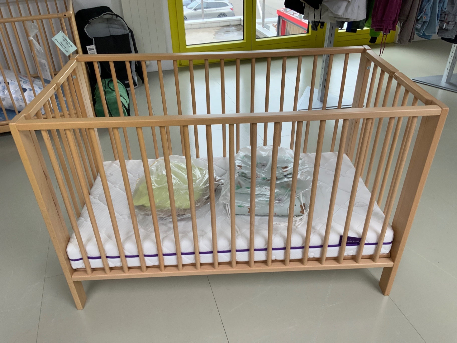 Kinderbett mit Zubehör Holzfarben
