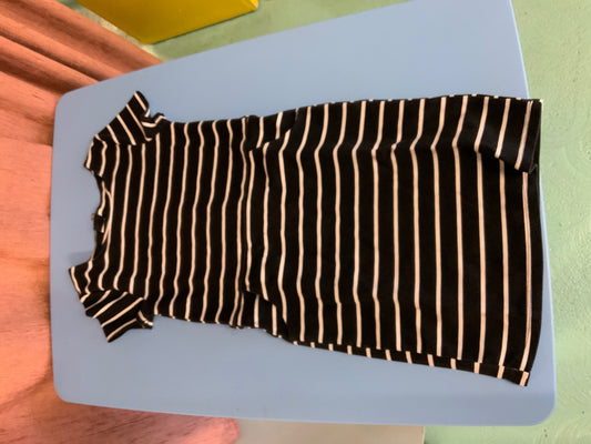 Kleid 122/128 Schwarz und Weiß gestreift