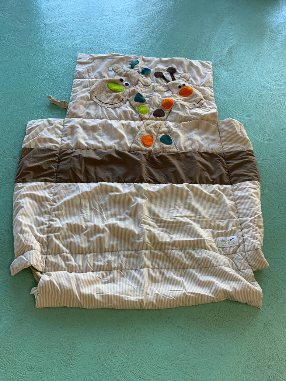 Baby Collection Laufgitter-Kuscheldecke Beige mit bunten Applikationen