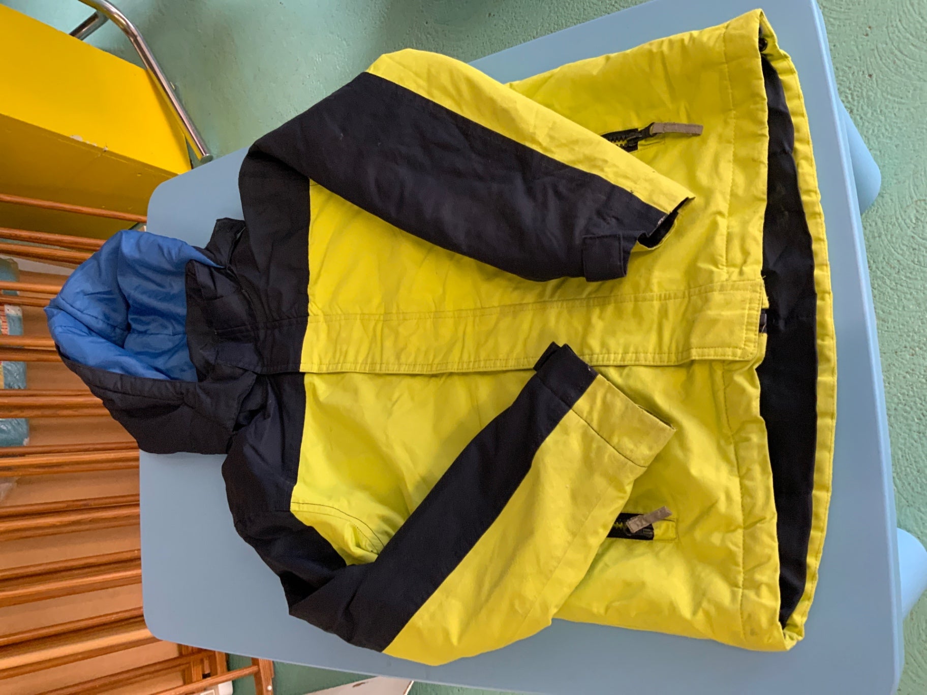 Jacke 140 Gelb, Schwarz, Blau