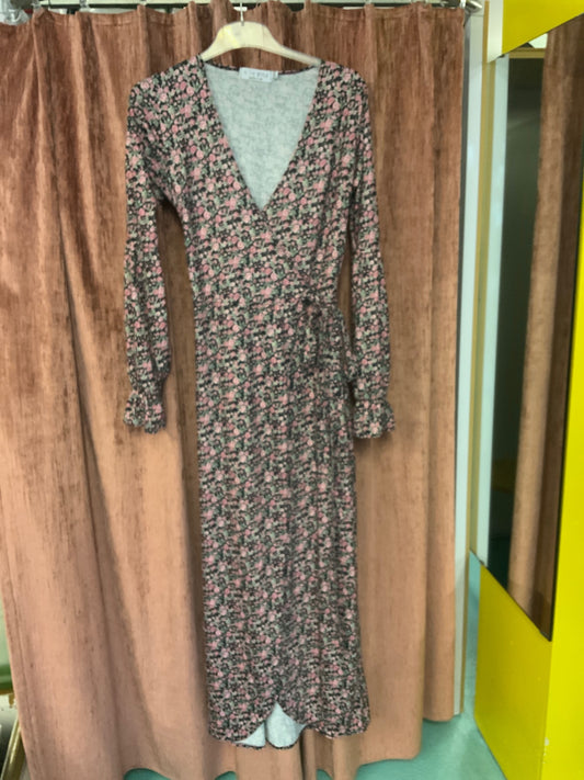 Kleid 38 Schwarz mit Blumenmuster