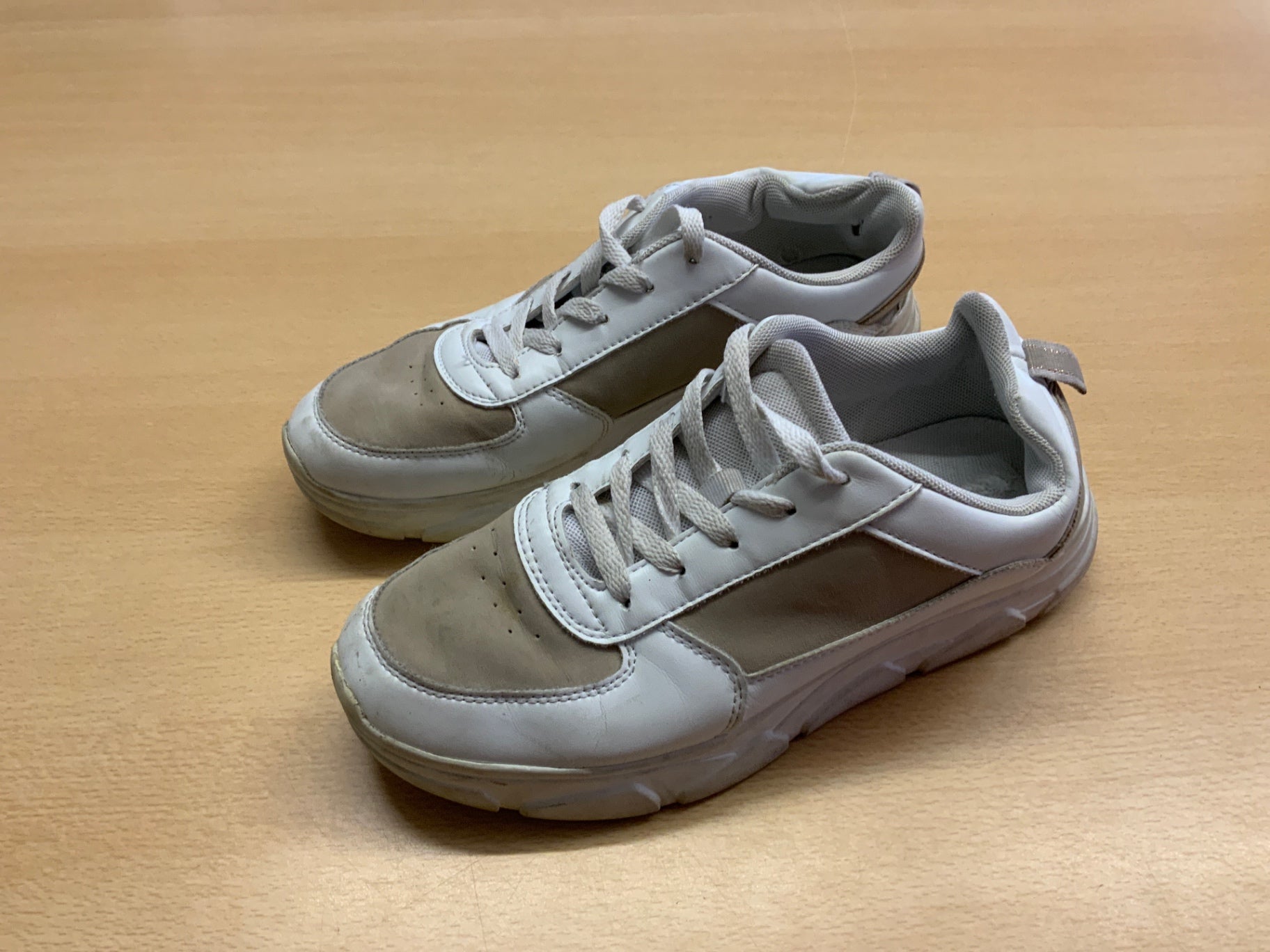Sneaker 40 Weiß und Beige