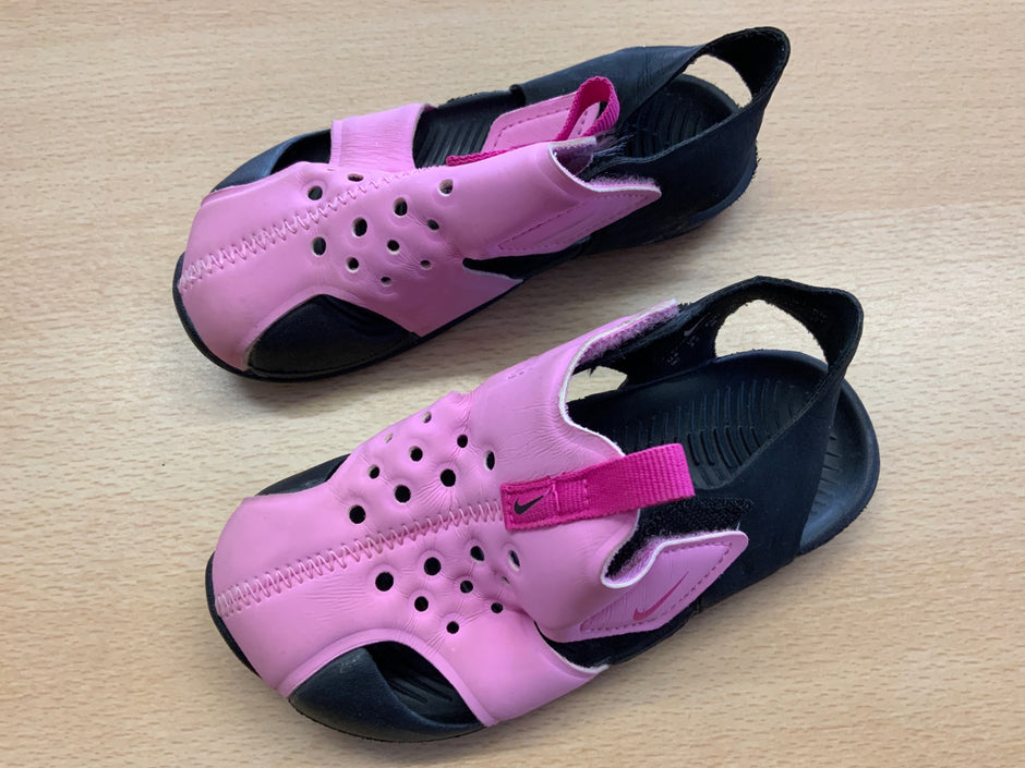 Nike Sandalen 26 Rosa und Schwarz