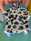 Frottekleid 134/140 Weiss mit blauen Blumenmustern