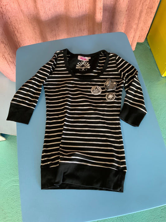 Pulli 146/152 Schwarz mit weißen Streifen