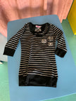 Pulli 146/152 Schwarz mit weißen Streifen