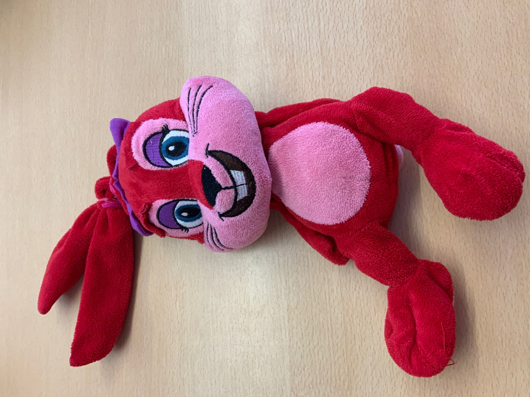 Plüschfigur Rot und Pink