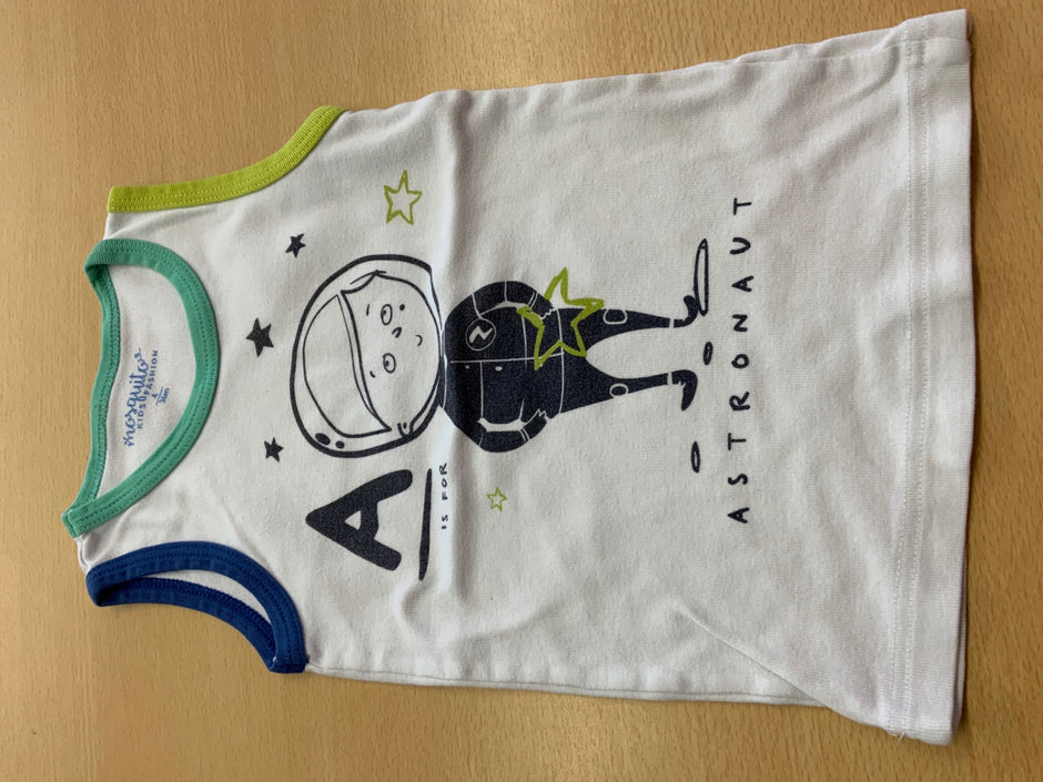 Tanktop 104 Weiß mit bunten Akzenten (Grün und Blau)