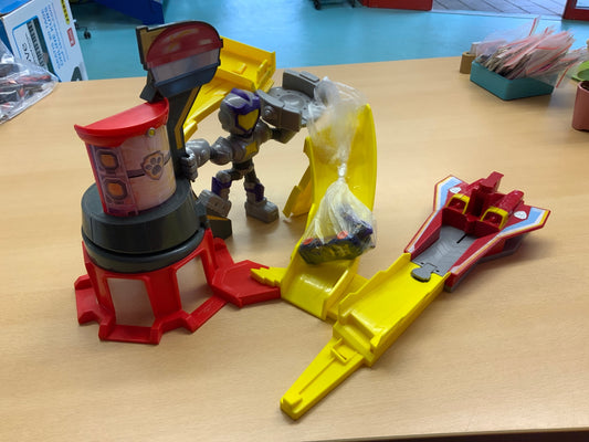 Paw Patrol Bahn mit 2 Rennautos Bunt