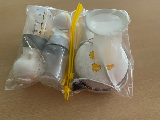 Milchpumpen-Babyflaschen Set Weiß und Grau