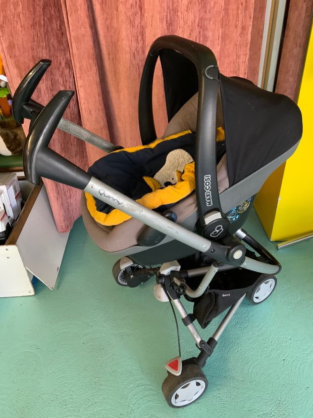Quinny Maxi-Cosi mit Wagen Grau und Gelb