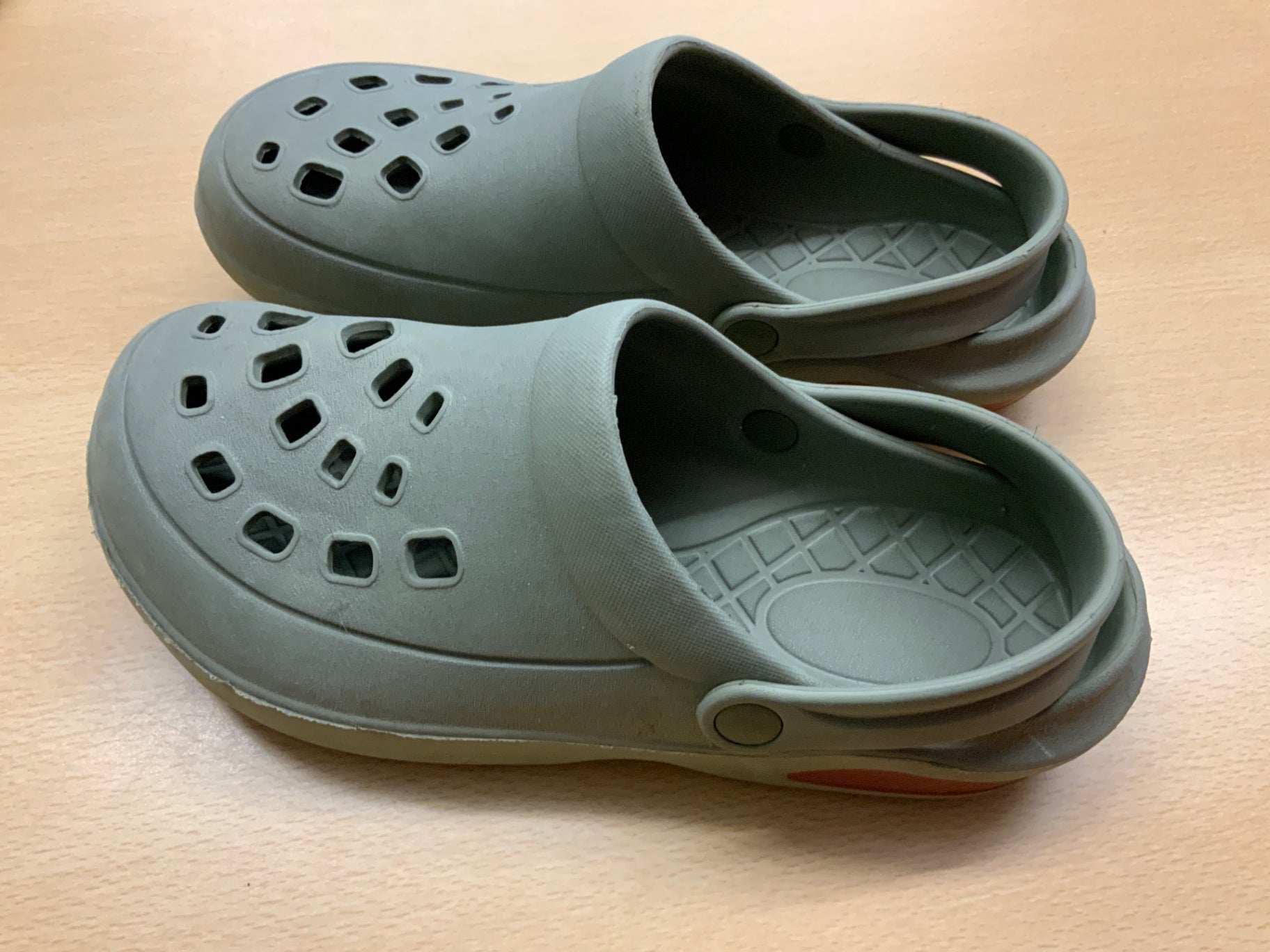 Crocs Clogs 40/41 Grau