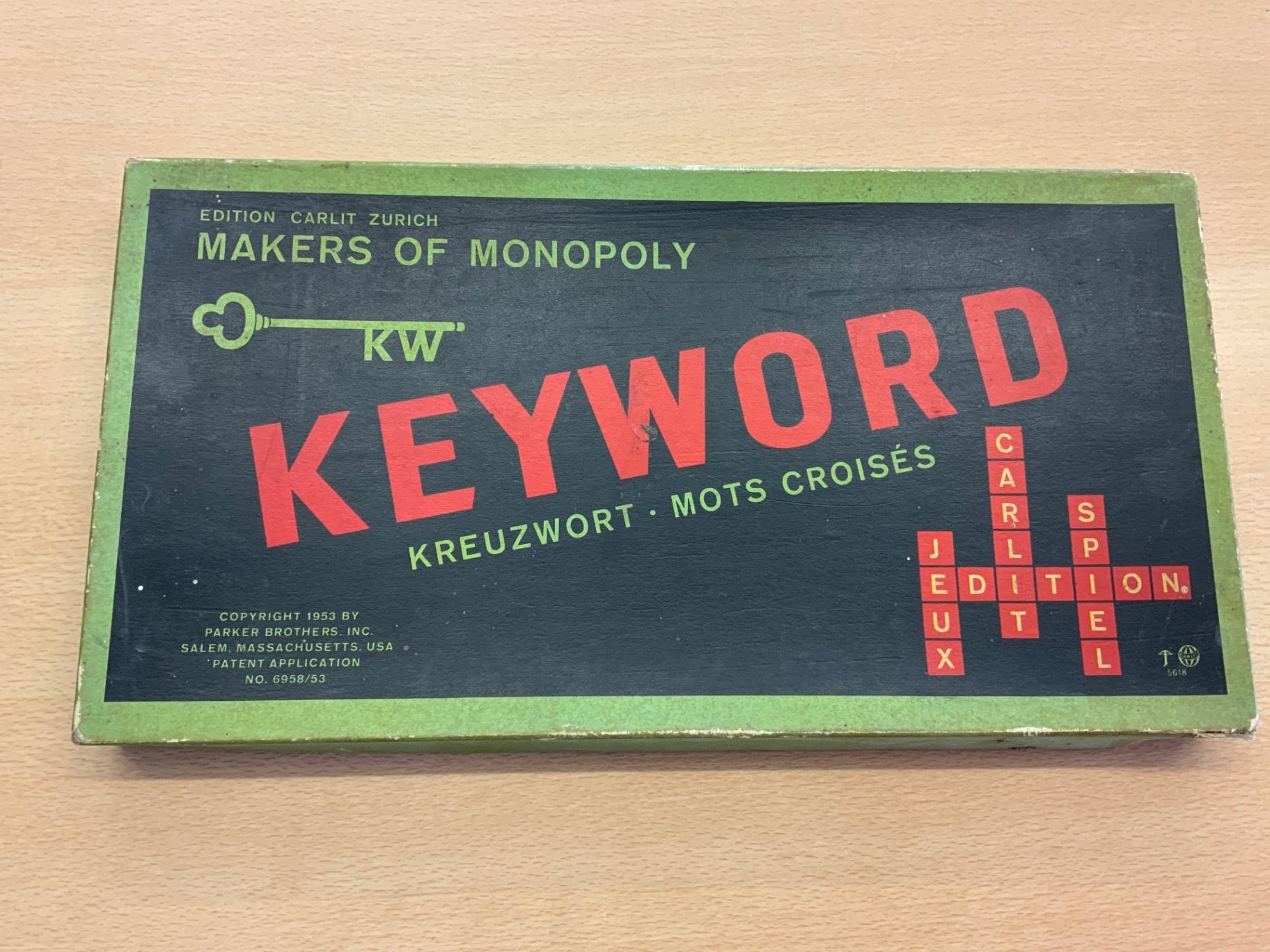 Parker Brothers Keyword Schwarz und Grün