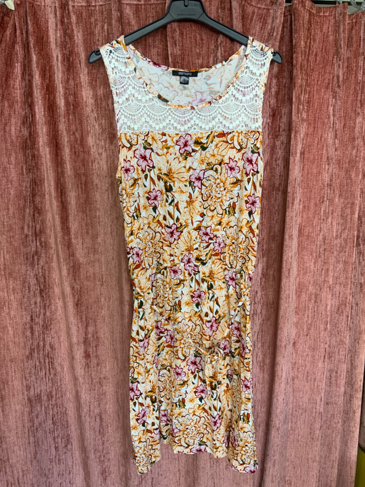 Kleid 40/42 Bunt mit floralen Mustern