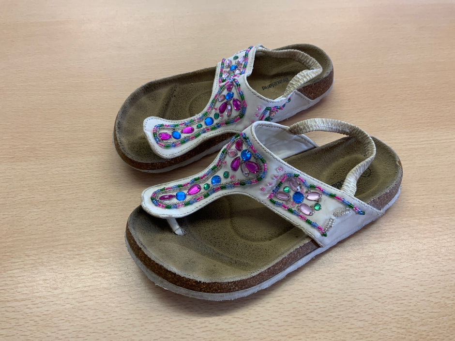 Sandalen 33 Weiß mit bunten Verzierungen