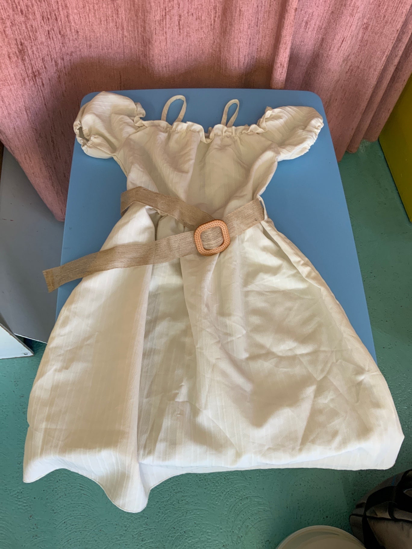 Kleid 134/140 Beige
