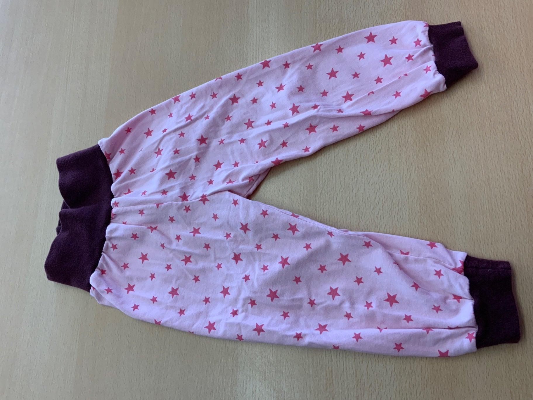 Hose 86/92 Rosa mit lila Akzenten