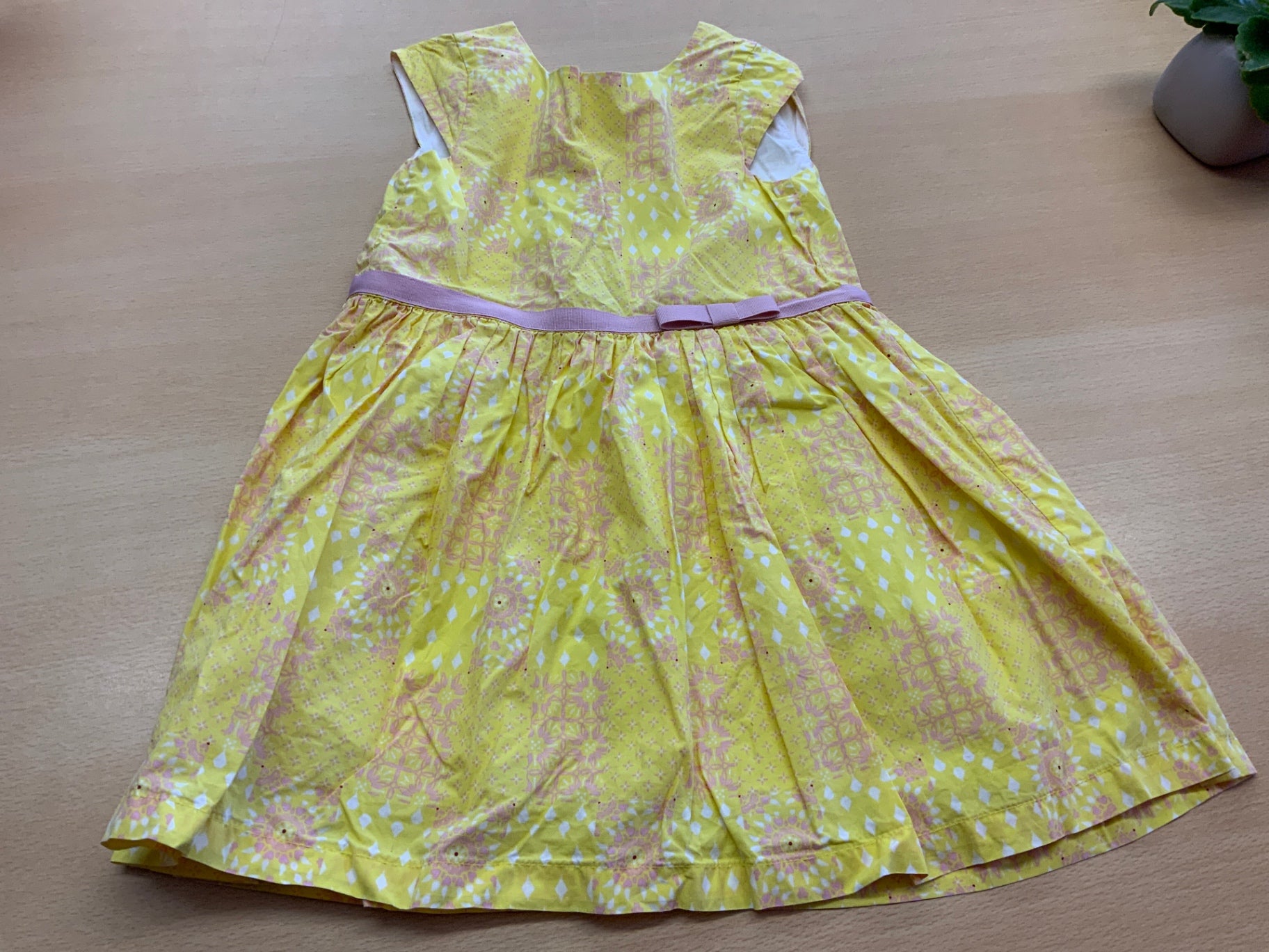 Kleid 104 Gelb