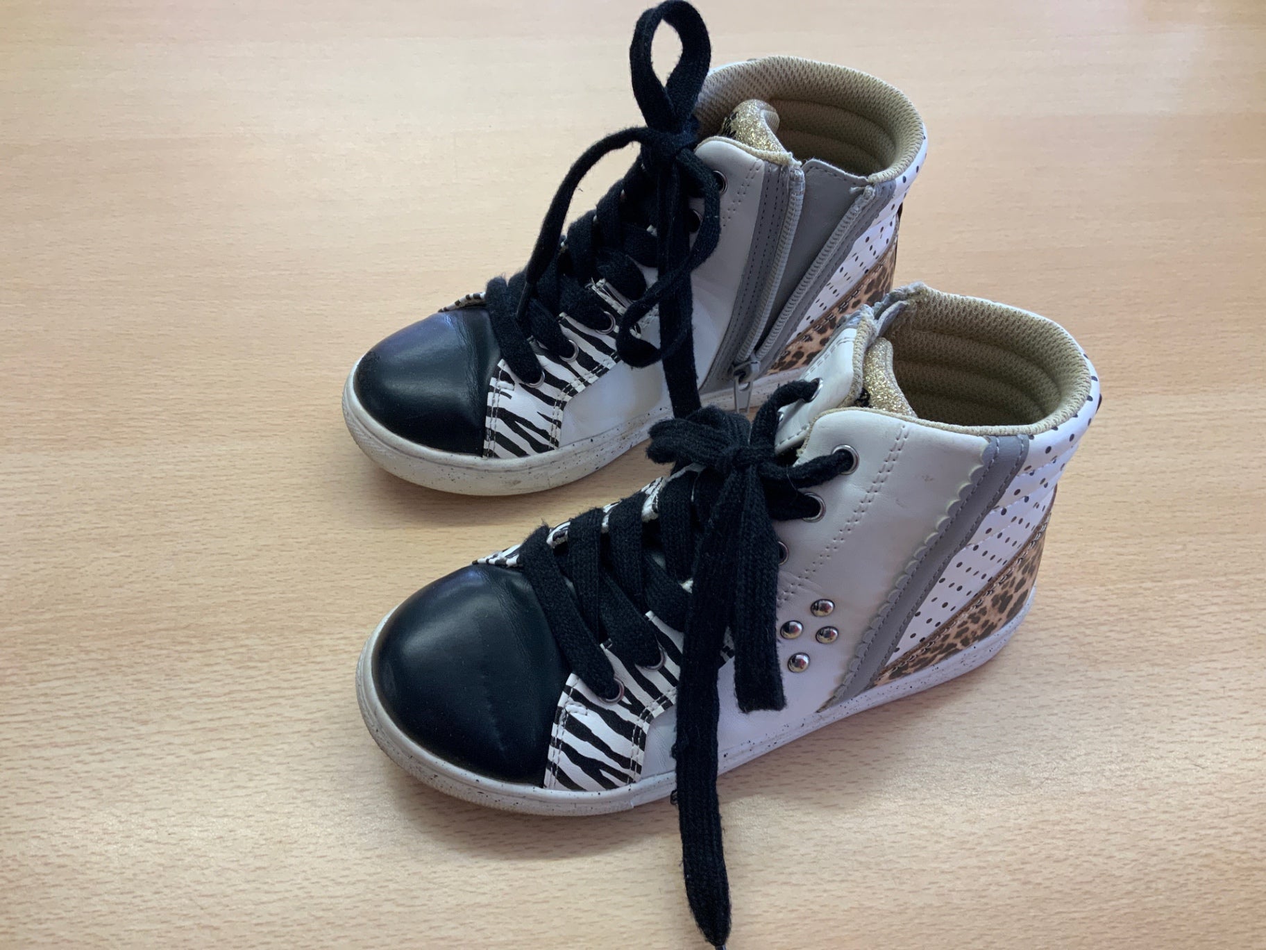 Sneaker 31 Weiß, Schwarz, Tiermuster, Gold