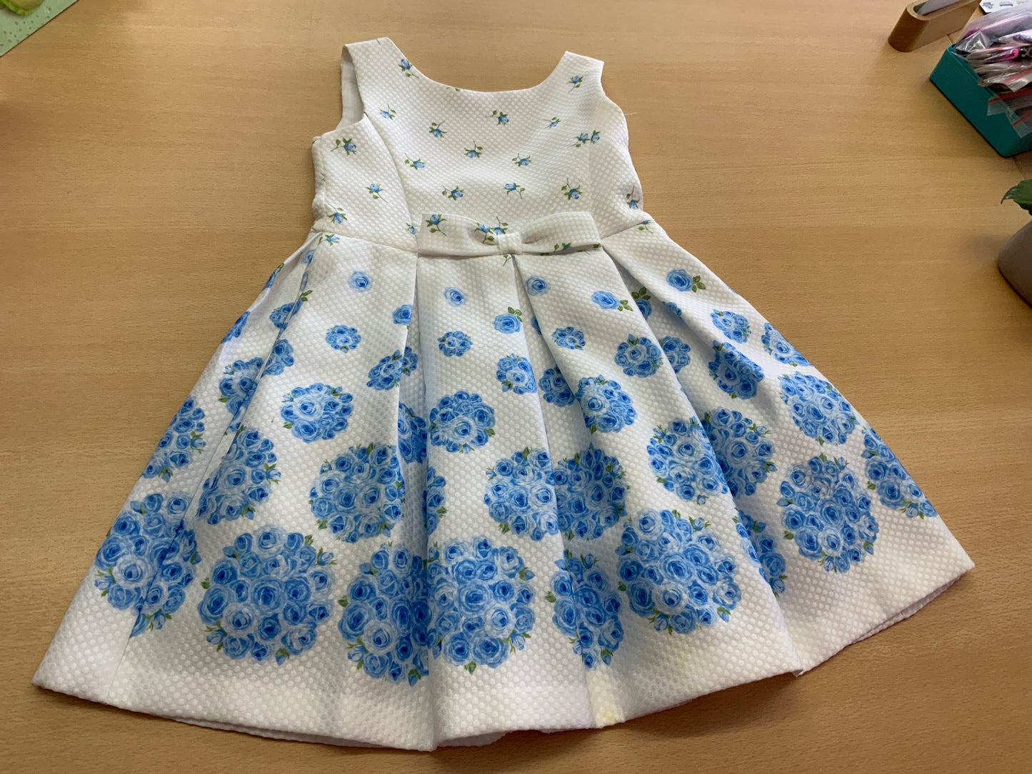 Kleid 110/116 Weiß und Blau