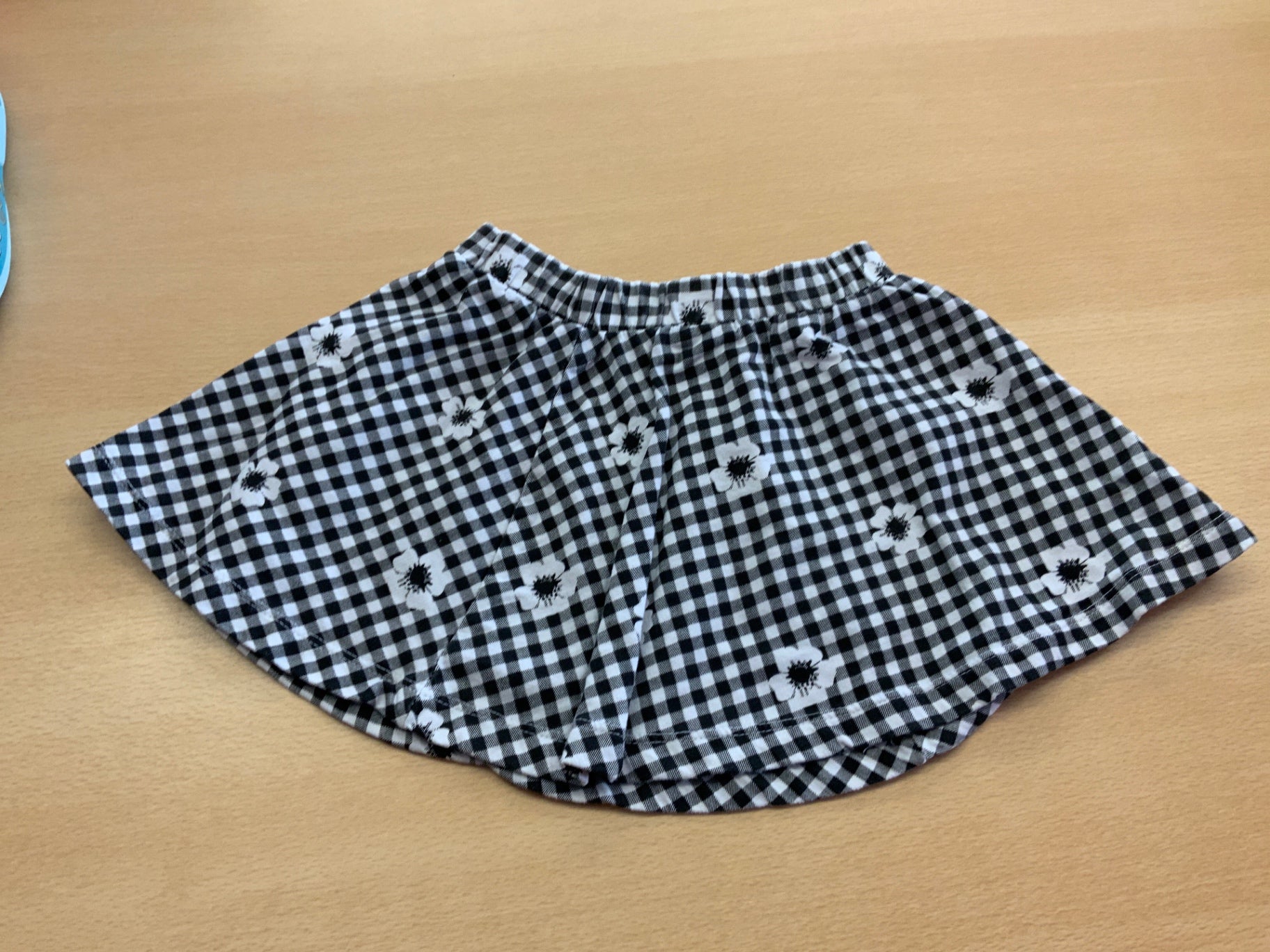 Jupe 104 Schwarz, Weiß
