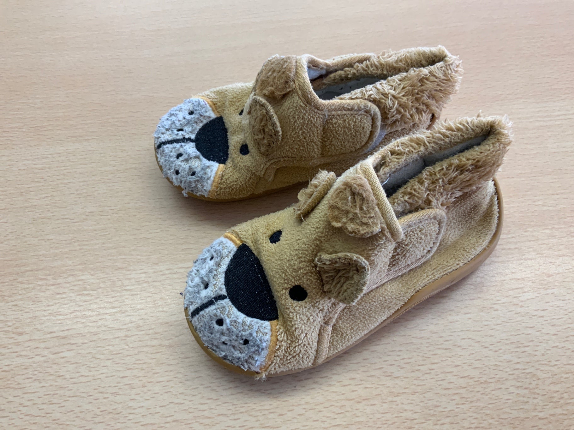 Hausschuhe 23 Beige