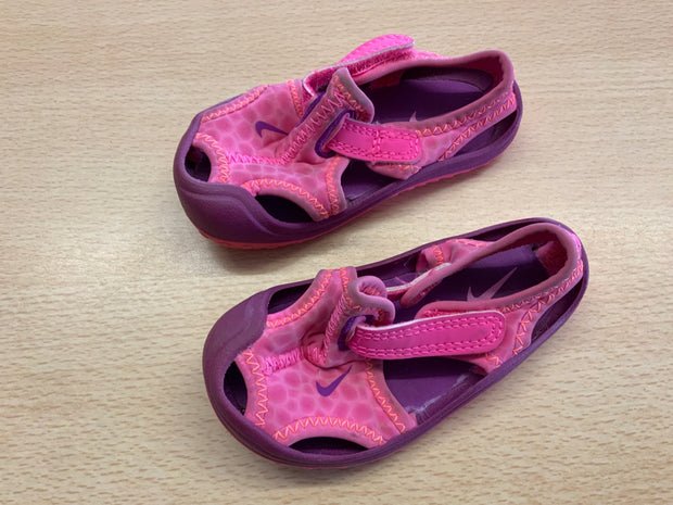 Nike Sandalen 19.5 Pink und Lila