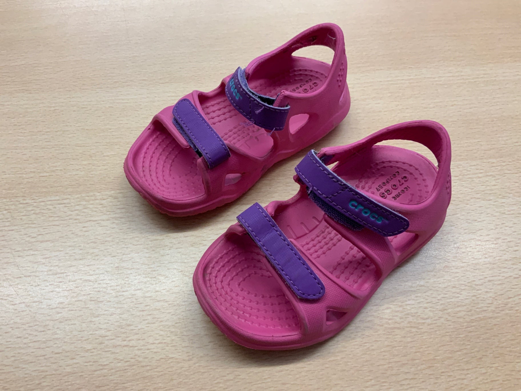 Crocs Sandalen 22/23 Pink und Lila