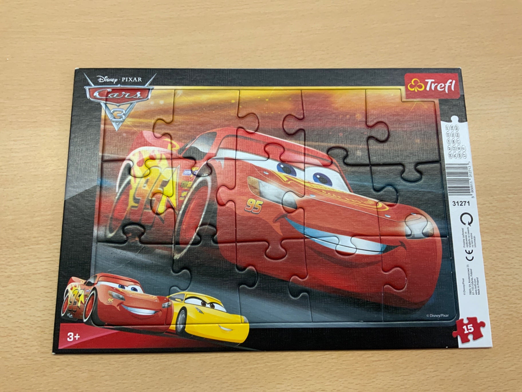 Trefl Puzzle Rot, Gelb, Schwarz, Weiß, Blau