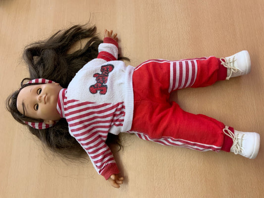 Puppe Rot, Weiß, Dunkelbraun