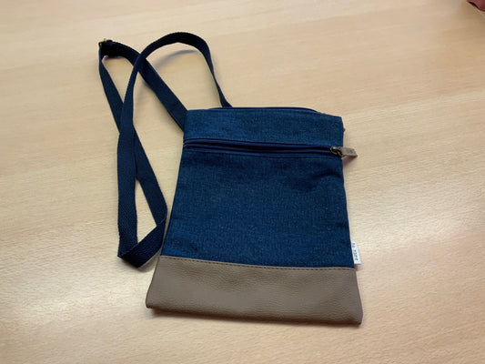 No Name Umhängetasche Blau und Beigetöne