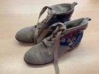 Stiefel Grau und bunt