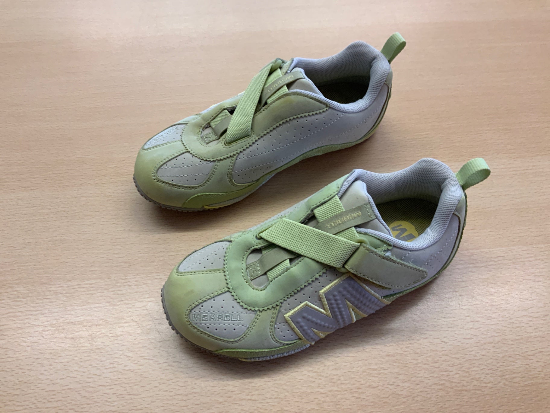 Merrell Sportschuhe 32 Hellgrün