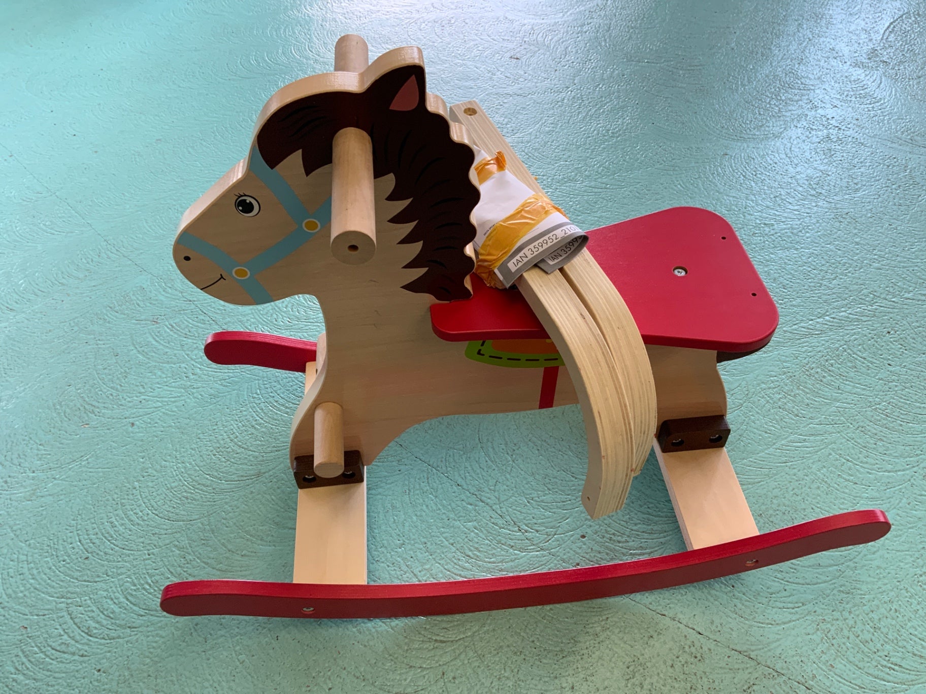  Schaukelpferd Bunt (hauptsächlich Naturholz, Rot, Blau, Schwarz, Weiß, Gelb, Orange)