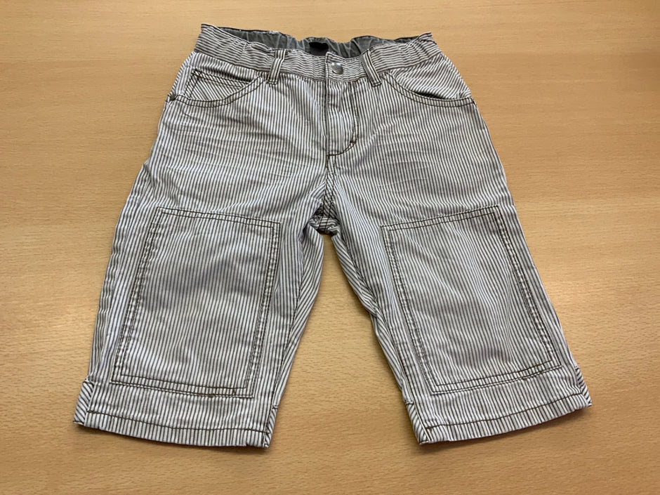 Hose 98 Schwarz-Weiß gestreift