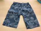 Shorts 164 Grau mit Camouflage-Muster