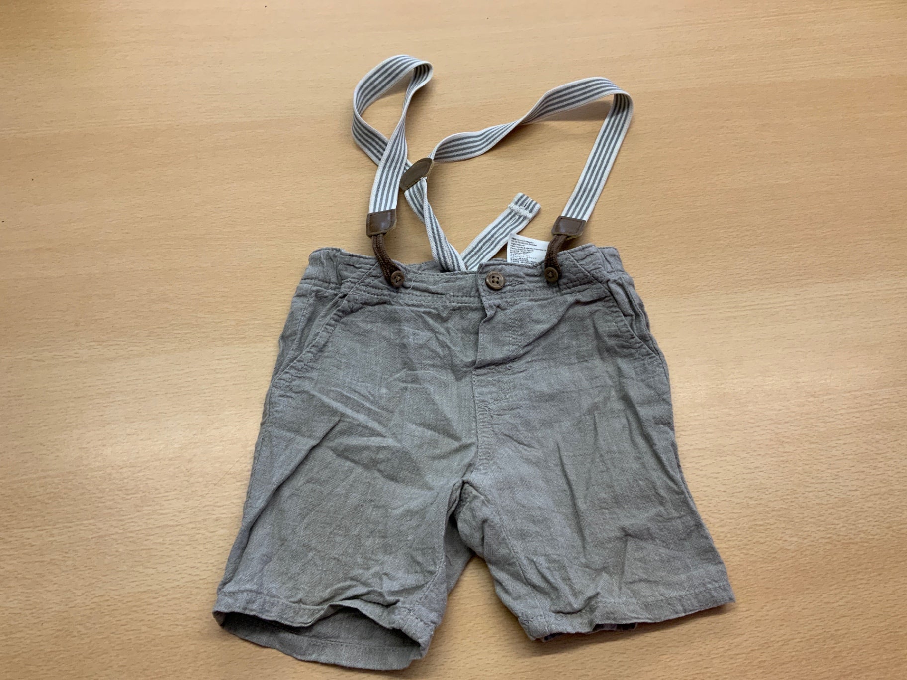 Shorts 86 Grau