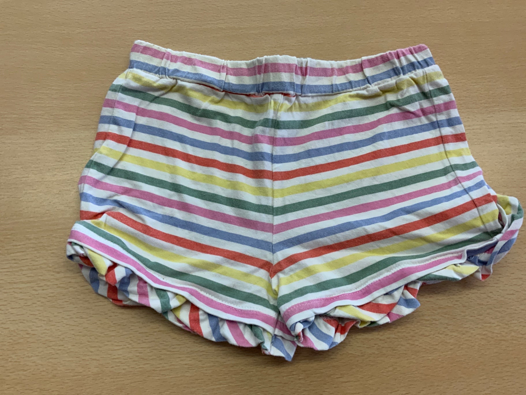 Shorts 98/104 Bunt, mit Streifen in Pink, Blau, Grün, Gelb, Rot und Weiß