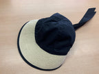 Hut Beige und Dunkelblau